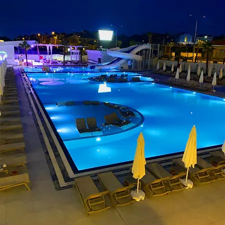 فندق Sunthalia & Ultra Adults Only Party سيدي
