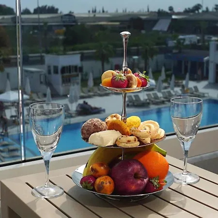 Hotell Sunthalia & Ultra Adults Only Party Side