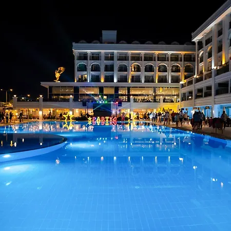 Sunthalia & Ultra Adults Only Party Hotell Side