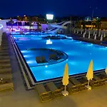 Hotel Sunthalia & Ultra Adults Only Party Side